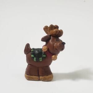 Suzi Skoglund Reindeer Christmas Holiday Folk Art Resin Figurine 2 in. 1999